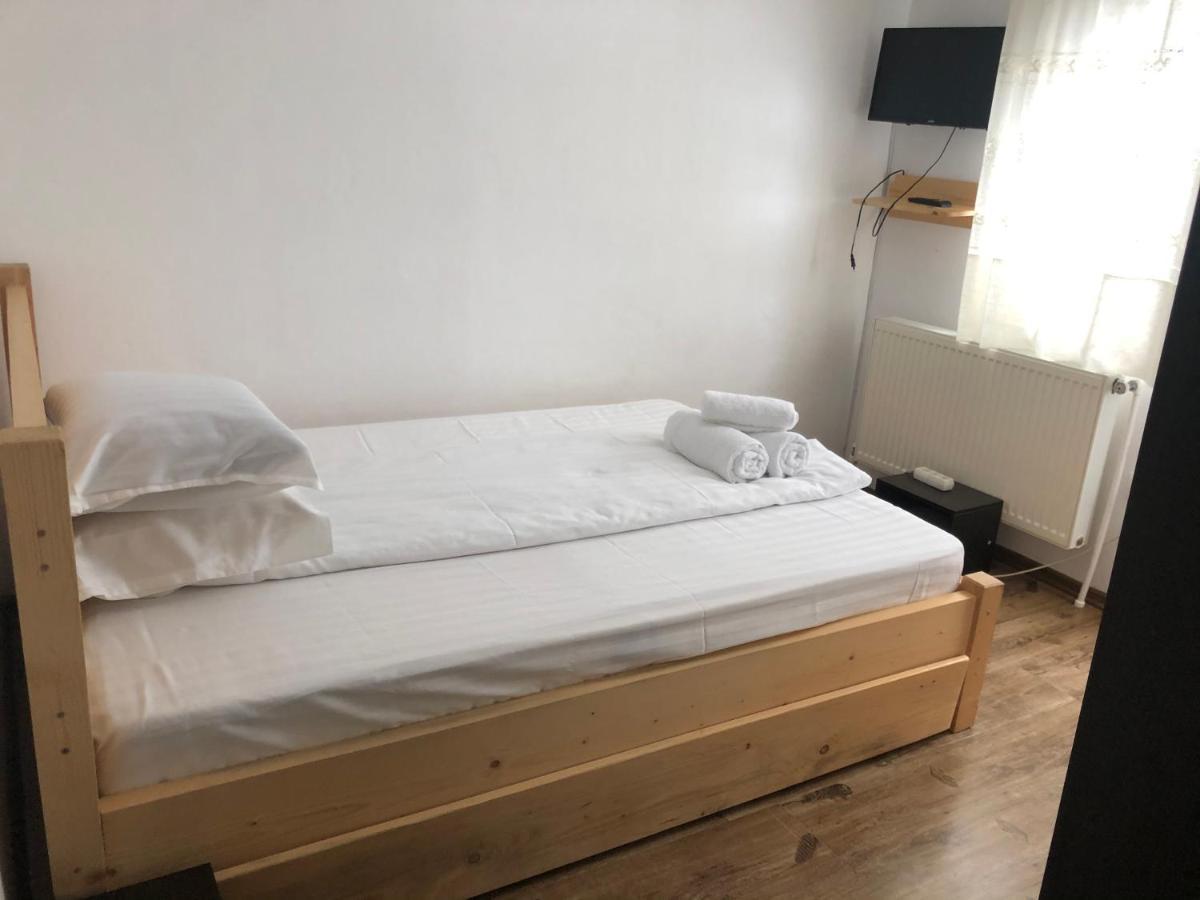 Villa Casa Bogdan Vârtop Esterno foto