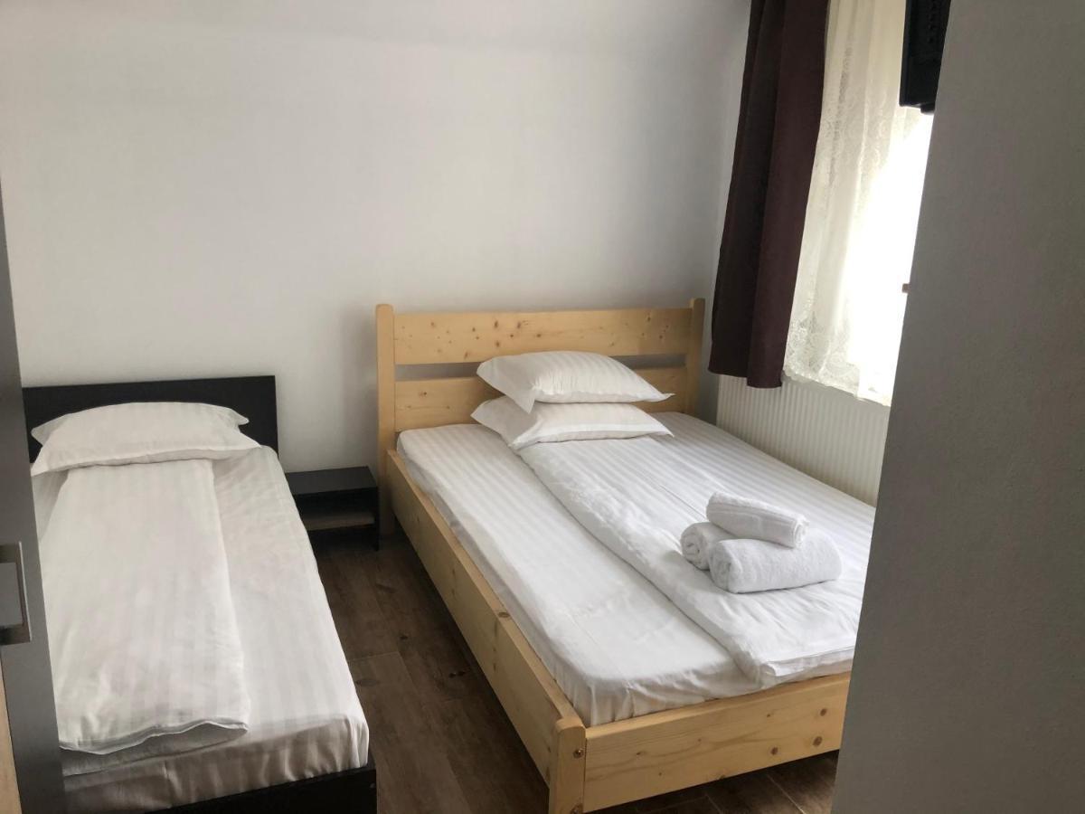 Villa Casa Bogdan Vârtop Esterno foto