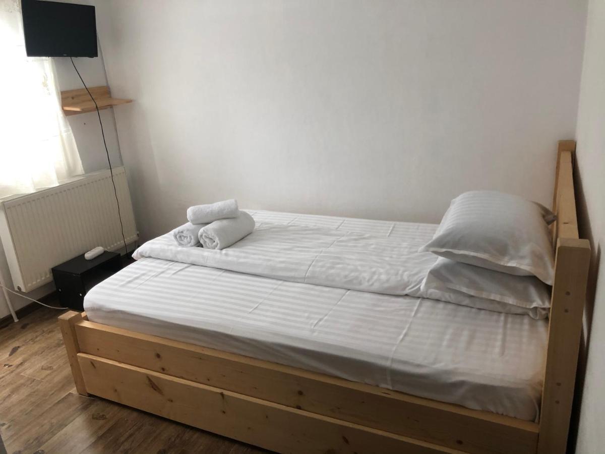 Villa Casa Bogdan Vârtop Esterno foto